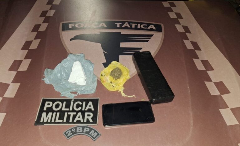 homem-e-preso-suspeito-de-trafico-apos-cao-farejador-indicar-presenca-de-drogas-em-mochila