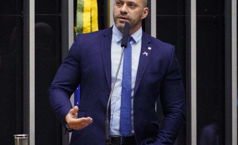 moraes-determina-que-daniel-silveira-seja-submetido-a-pericia-medica 