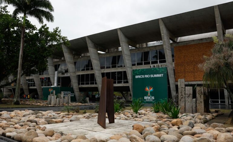 lideres-chegam-para-a-reuniao-de-cupula-do-brics-no-mam