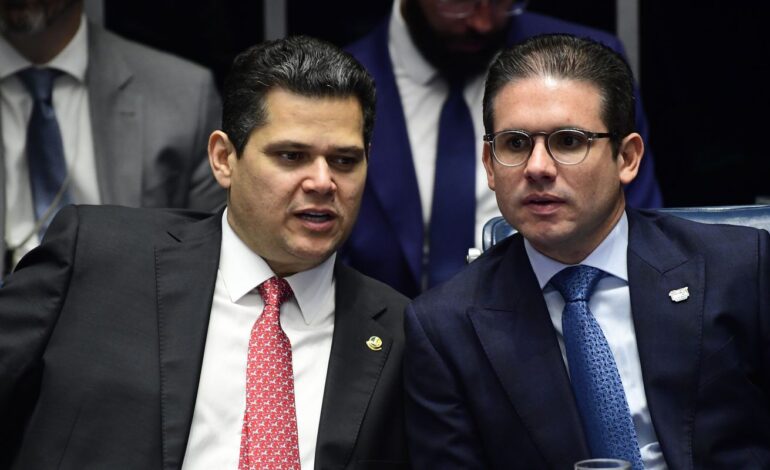 chefes-do-senado-e-da-camara-falam-em-uniao-contra-“agressao”-dos-eua