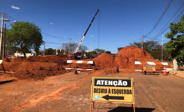 obras-de-drenagem-alteram-transito-em-avenida-da-regiao-sul-de-palmas;-veja-as-orientacoes