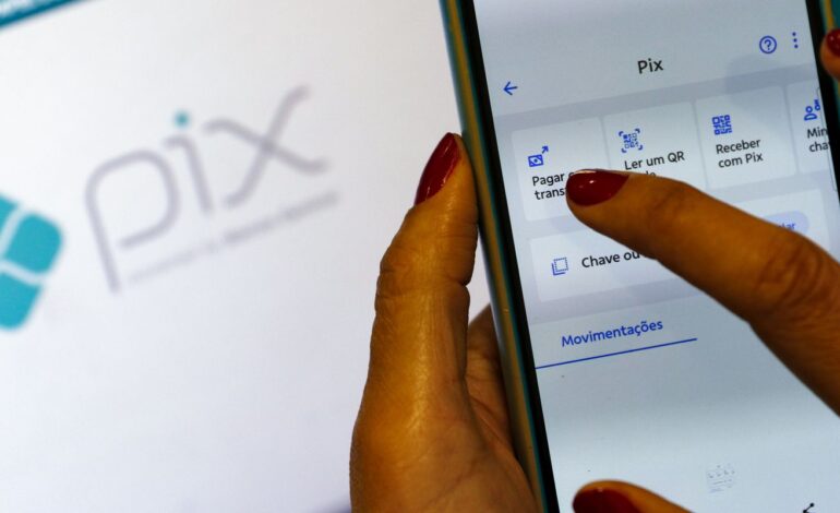 nas-redes,-governo-ironiza-criticas-ao-pix:-‘e-nosso,-my-friend’