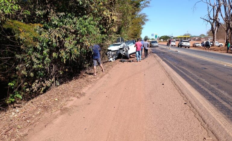 acidente-entre-carreta-e-carro-deixa-seis-mortos-na-br-153,-diz-prf