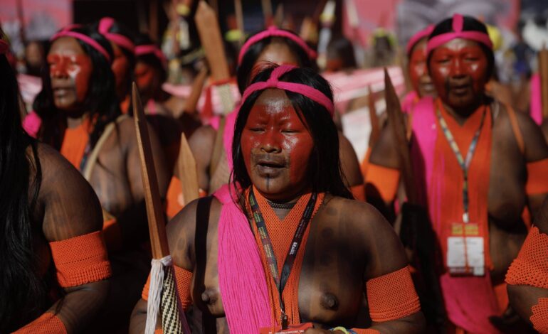 precisamos-ouvir-menos-trump-e-mais-mulheres-indigenas