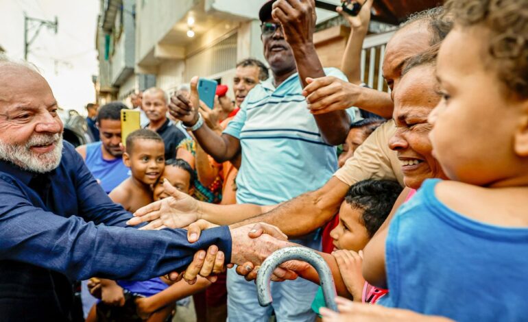 lula-entrega-599-titulos-de-terra-em-antiga-area-de-palafitas-em-pe 