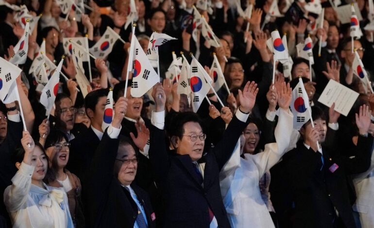 coreia-do-sul-fala-em-respeitar-regime-do-norte-no-aniversario-de-80-anos-de-libertacao-do-japao