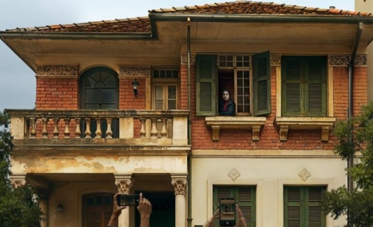 o-aviso-do-prime-video-no-documentario-a-mulher-da-casa-abandonada