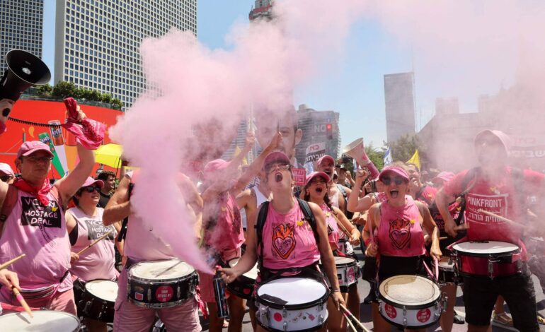 manifestantes-paralisam-israel-em-protesto-por-cessar-fogo-e-volta-de-refens