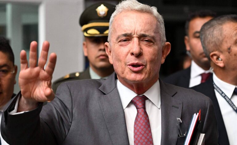 justica-da-colombia-ordena-libertacao-imediata-do-ex-presidente-alvaro-uribe