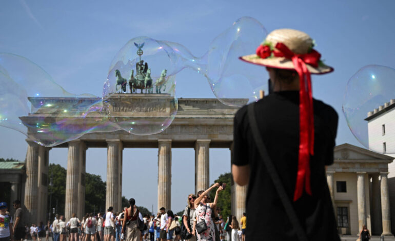 berlim-tenta-atrair-turistas-enquanto-sul-da-europa-registra-protestos-contra-visitantes