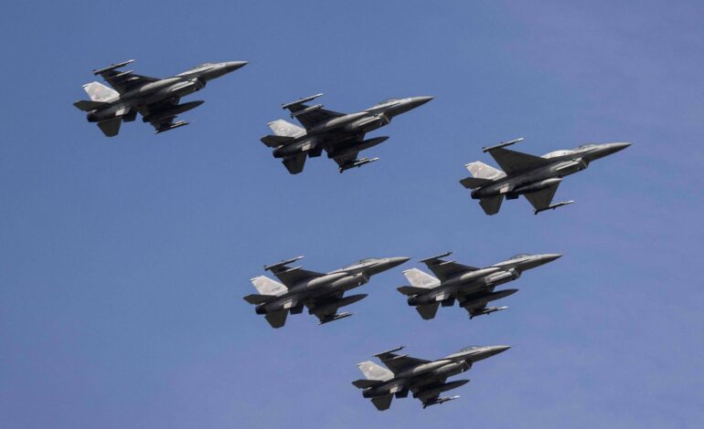 piloto-morre-em-queda-de-caca-f-16-na-polonia;-veja-video