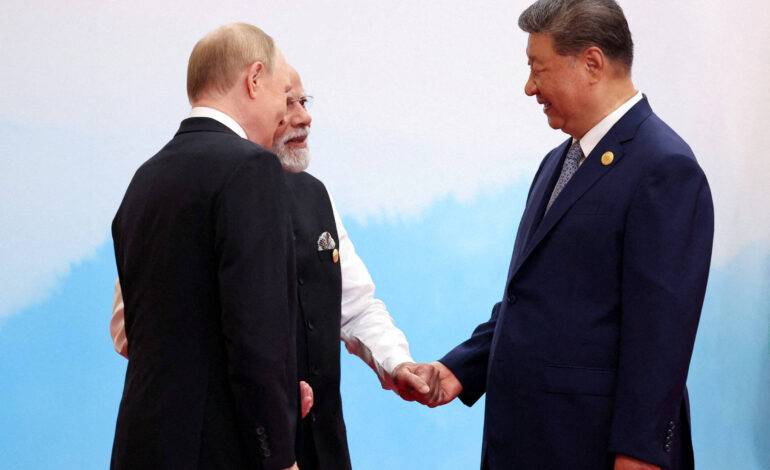 de-maos-dadas,-putin-e-modi-se-juntam-a-xi-em-sinal-de-unidade;-veja-video