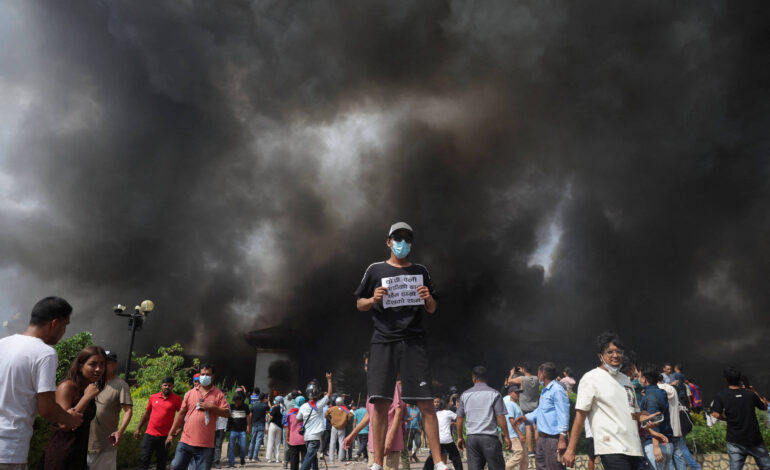 primeiro-ministro-do-nepal-renuncia-apos-‘protestos-da-geracao-z’,-que-terminaram-com-19-mortes