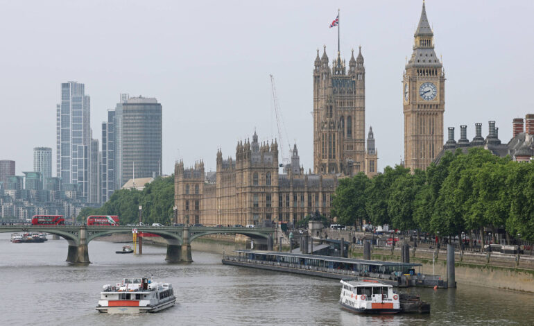 moradores-de-londres-recorrem-a-bicicletas-e-barcos-no-segundo-dia-de-greve-do-metro