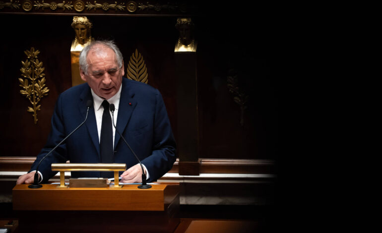 premie-frances-destituido-entrega-cargo,-e-macron-avalia-nome-de-sucessor