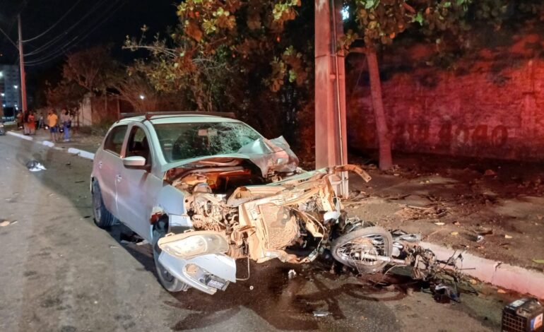 batida-entre-carro-e-moto-deixa-dois-mortos-e-um-ferido-em-avenida-de-palmas