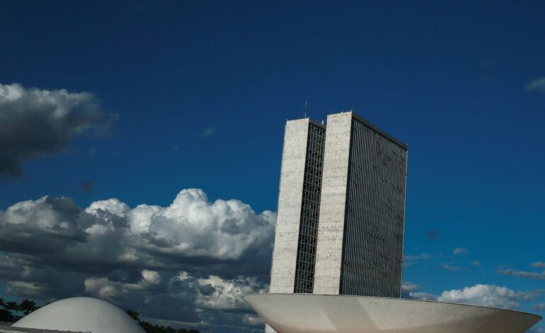 ccj-do-senado-aprova-relatorio-que-regulamenta-reforma-tributaria