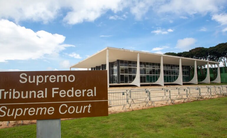 base-do-governo-na-camara-vai-ao-stf-contra-pec-da-blindagem