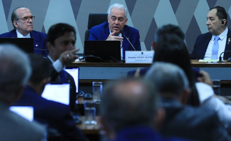 pec-da-blindagem-abre-portas-do-congresso-ao-crime,-diz-relator