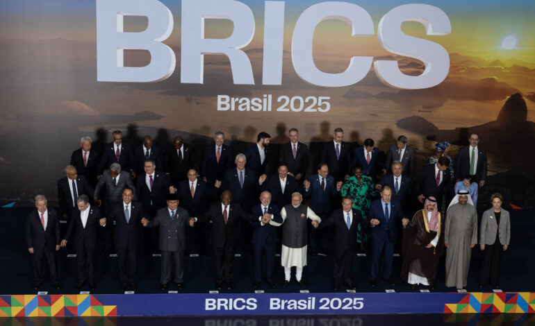 destronar-o-dolar-rei:-por-que-o-brics-e-visto-como-ameaca-pelos-eua?