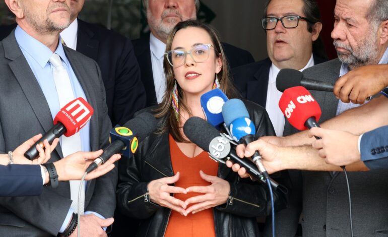 presidenta-do-psol-tem-visto-cancelado-pelos-estados-unidos