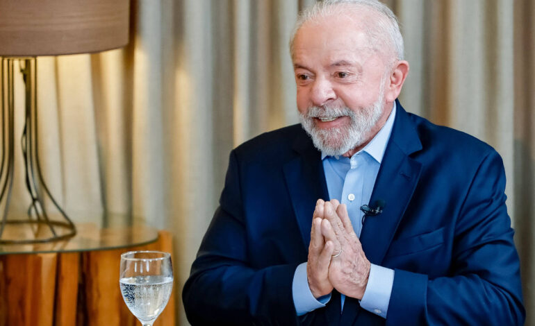 israel-viola-leis-ao-interceptar-flotilha-e-deter-brasileiros,-diz-lula