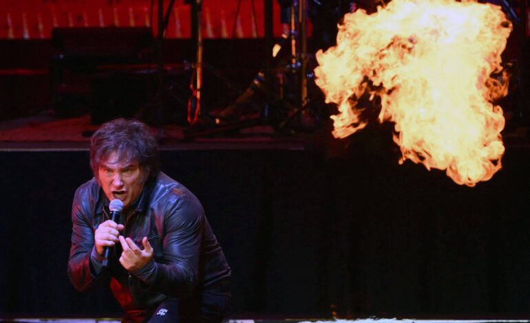 show-de-rock-de-milei-em-meio-a-crise-e-criticado-ate-por-aliados;-veja-video
