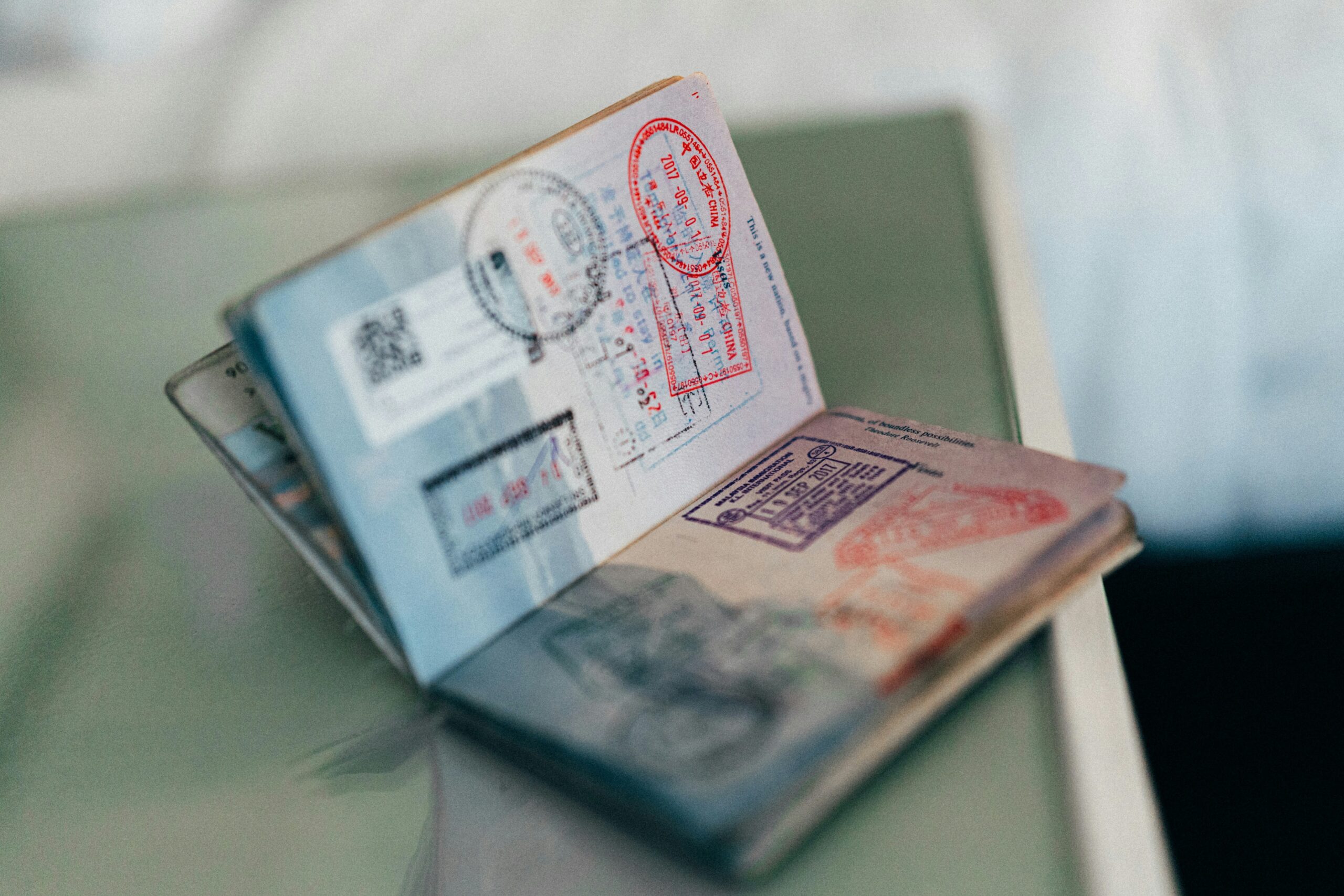 Adeus, carimbo no passaporte: Europa começa a dar fim à tradição neste domingo