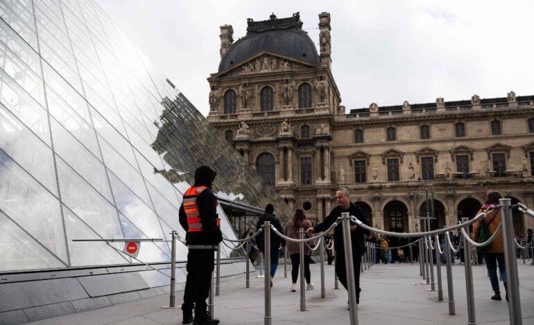 senha-do-sistema-de-vigilancia-do-museu-do-louvre-era-‘louvre’,-mostram-relatorios