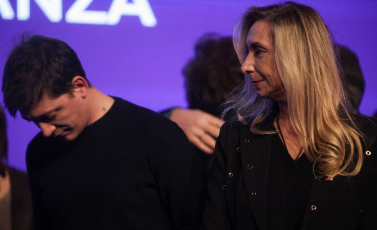 irmaos-milei-concentram-poder-apos-vitoria-eleitoral,-e-karina-ganha-briga-interna
