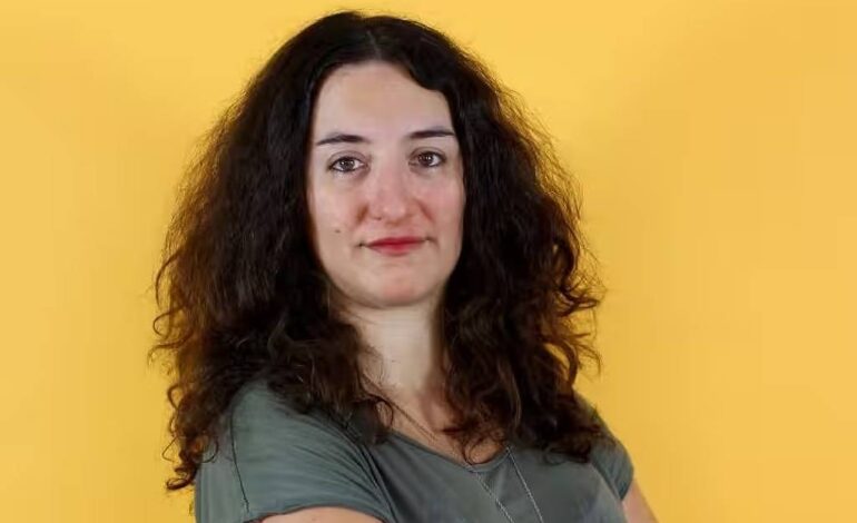 tropecei-em-um-corpo-e-entrei-em-panico,-relembra-sobrevivente-de-atentados-de-paris-em-2015