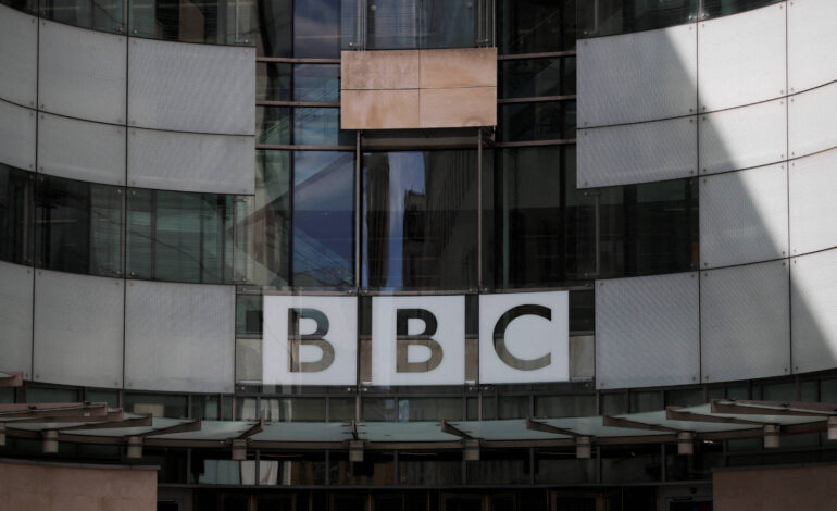 presidente-da-bbc-pede-desculpas-por-‘erro-de-julgamento’-em-edicao-de-discurso-de-trump