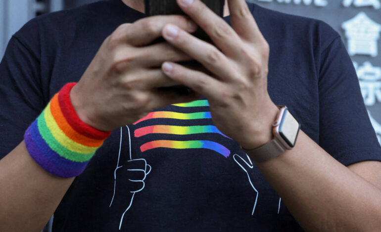 china-ordena-remocao-de-aplicativos-de-namoro-para-pessoas-lgbtqia+