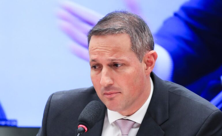relator-recua-e-reve-acao-da-pf-sem-aval-de-governador