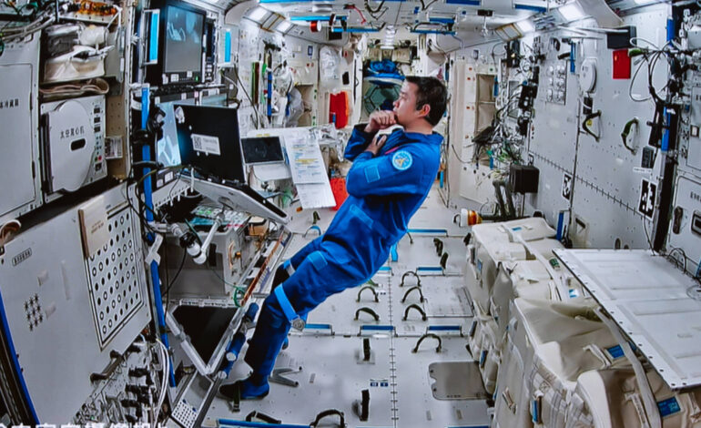 atraso-na-volta-de-astronautas-a-terra-e-contratempo-no-programa-espacial-chines