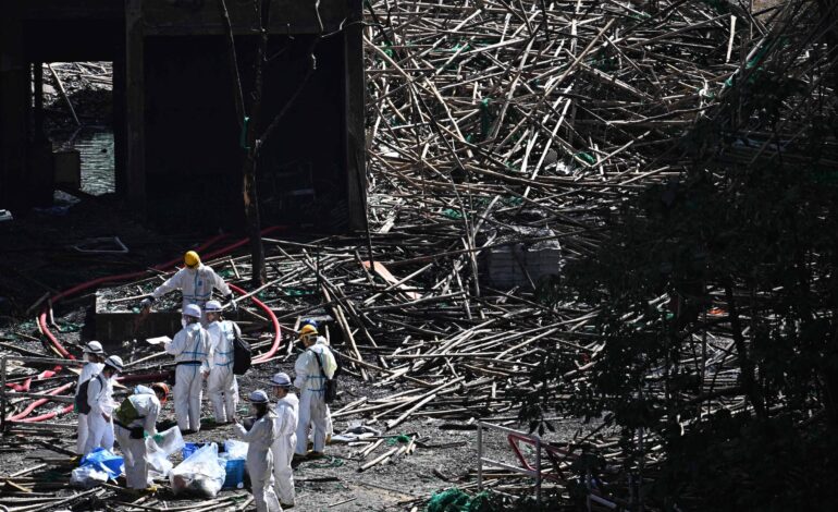 hong-kong-inicia-tres-dias-de-luto-apos-incendio-que-deixou-mais-de-120-mortos