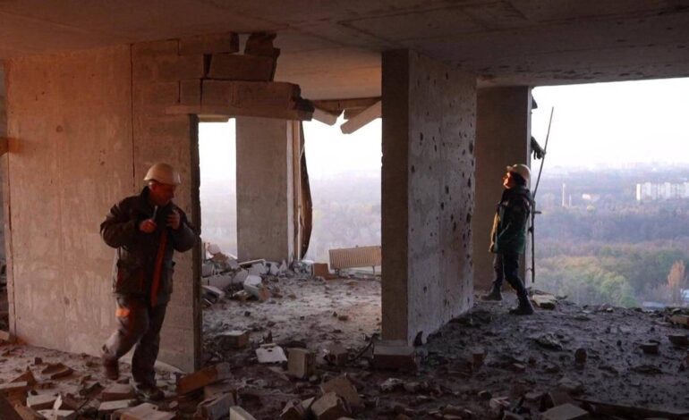 ataque-de-drone-russo-em-kiev-deixa-tres-mortos-e-quase-30-feridos