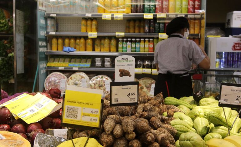 comissao-adia-votacao-da-pec-que-reduz-jornada-para-40h-e-mantem-6×1