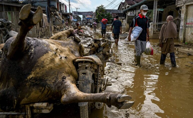 mortes-apos-enchentes-na-asia-se-aproximam-de-1.800,-e-paises-esperam-mais-chuva