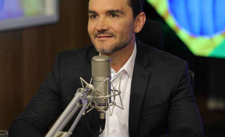 uniao-brasil-decide-expulsar-ministro-celso-sabino-da-legenda