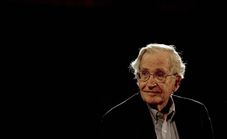 chomsky-manteve-contato-com-abusador-jeffrey-epstein-mesmo-apos-condenacao,-mostram-documentos