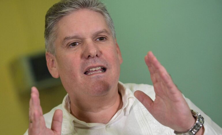 ex-ministro-da-economia-de-cuba-e-condenado-a-prisao-perpetua-por-corrupcao-e-espionagem