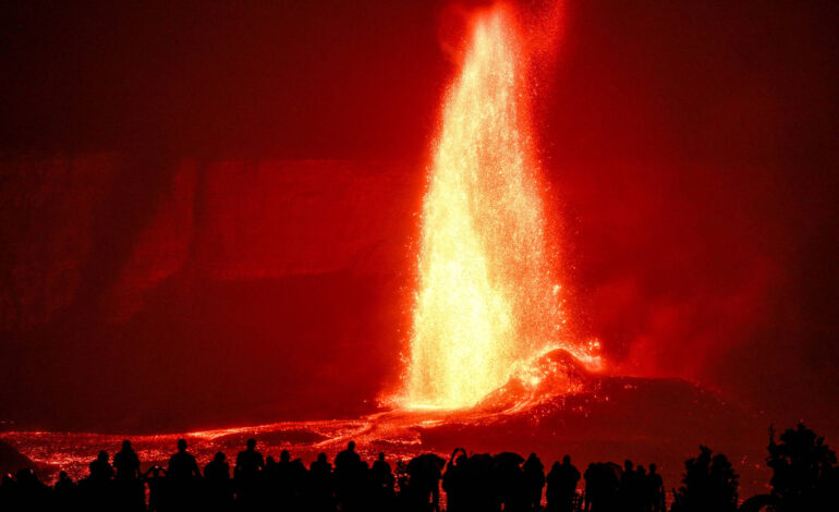 vulcao-kilauea,-no-havai,-jorra-lava-a-mais-de-300-metros-de-altura;-veja-video