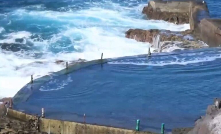 onda-arrasta-e-mata-quatro-turistas-em-piscina-natural-nas-canarias;-veja-video