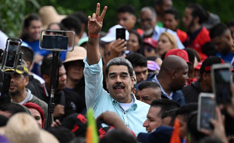 maduro-canta-‘don’t-worry,-be-happy’-em-meio-a-tensao-com-eua;-veja-video