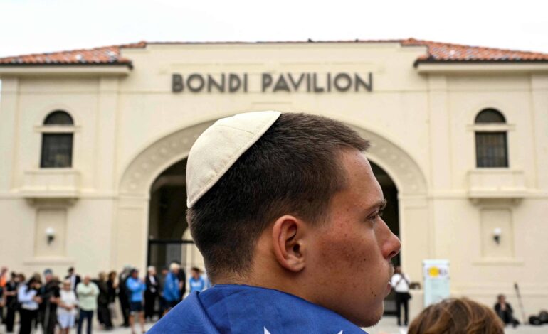 comunidade-judaica-presta-homenagens-as-vitimas-de-ataque-terrorista-em-sidney