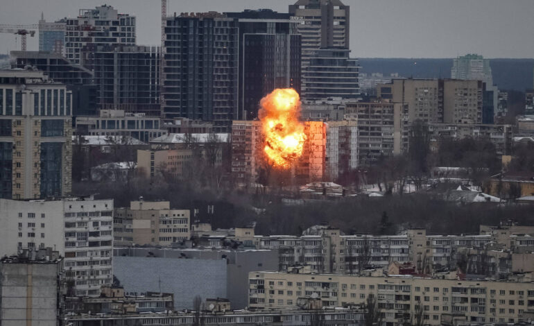 russia-bombardeia-kiev-as-vesperas-de-reuniao-entre-trump-e-zelenski