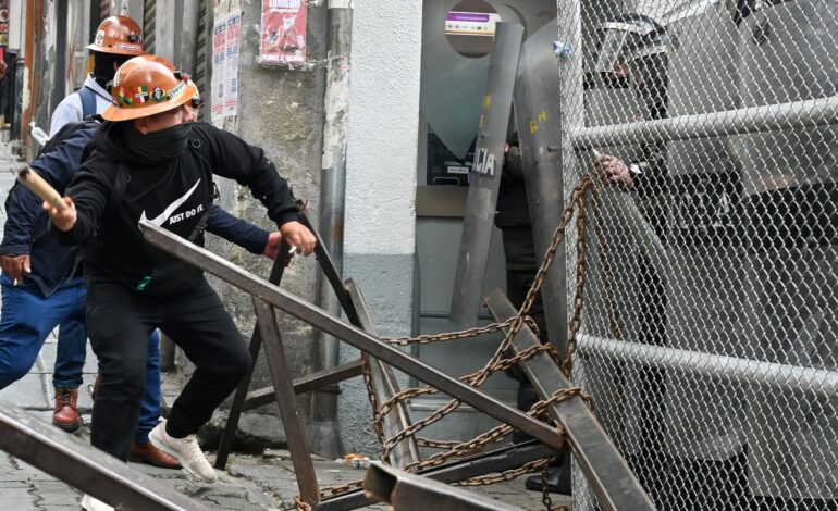 bolivia:-protestos-desafiam-governo-apos-aumento-de-combustiveis