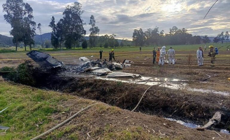 seis-pessoas-morrem-em-acidente-aereo-na-colombia,-incluindo-cantor-popular