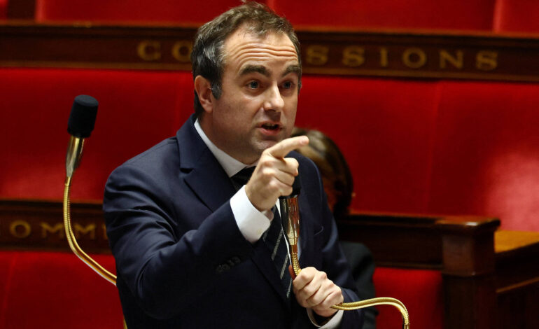 premie-da-franca-sobrevive-a-2-votacoes-no-parlamento-que-visavam-derruba-lo